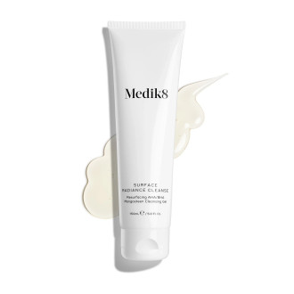 Гель для вмивання з АНА, ВНА й екстрактом мангостана MEDIK8 Surface Radiance Cleanse 150 мл