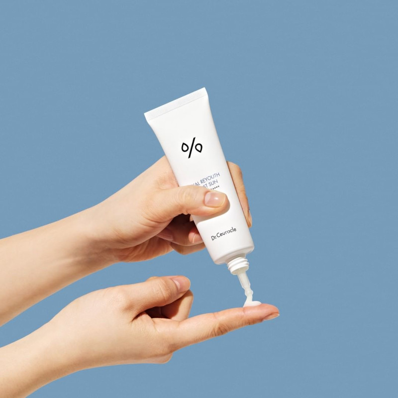 Зволожуючий сонцезахисний крем Dr.Ceuracle Hyal Reyouth Moist Sun SPF 50+ / PA++++